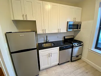 Rented by LRGNY Group, Inc.