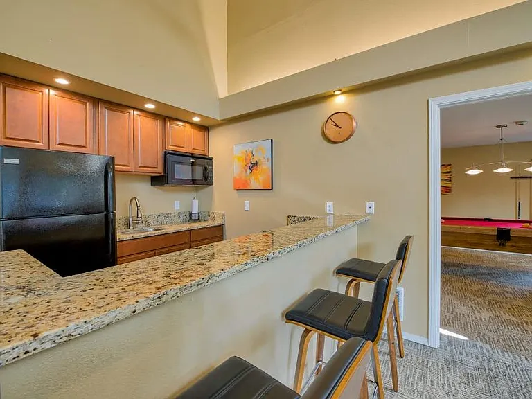 Arbor Square Apartments — Photo 3