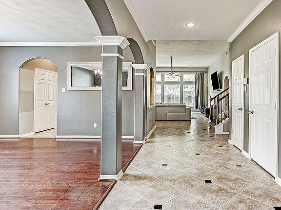 2nd image of 10930 Angel Lake Dr