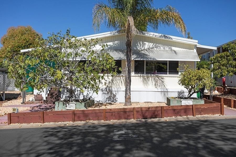 1st image of 1511 Tulip Cir #79