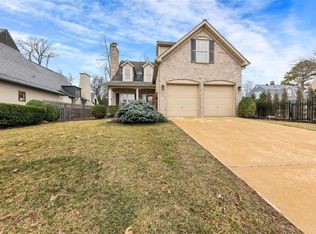 212 E Washington Ave, Saint Louis, MO