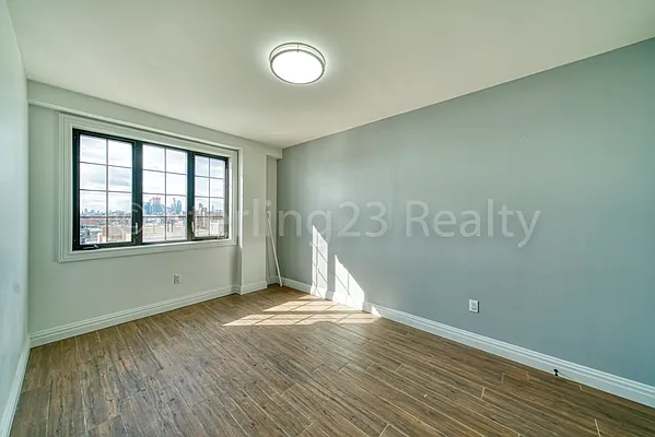 Rented by Sterling Realty Solution Inc | media 17