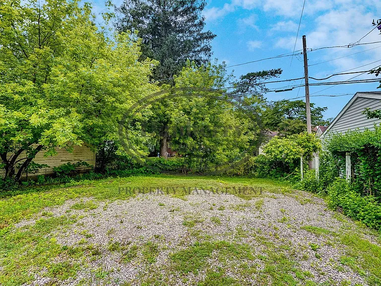 1017 Searles Rd — Photo 33