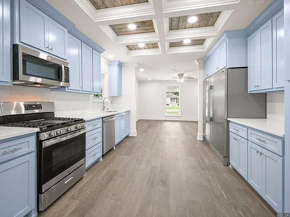 5th image of 4753 Palm St