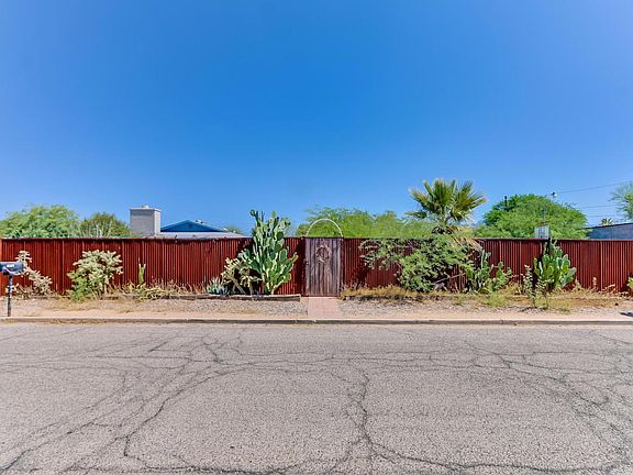 2nd image of 3239 E Almartin St