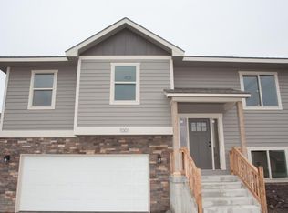 1001 Renaissance Dr, Lawrence, KS 66049