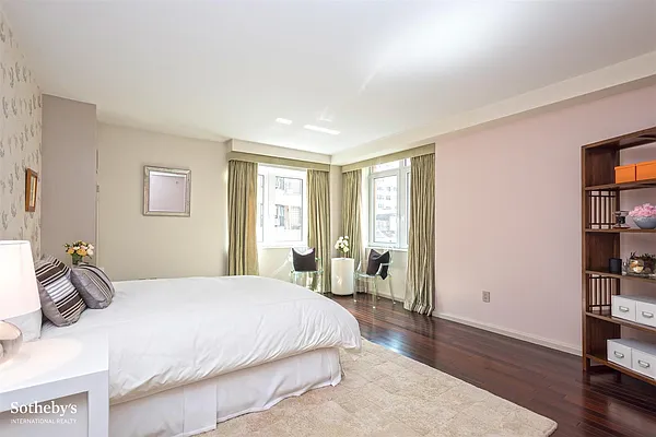 Sold by Sotheby's International Realty | media 16