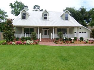 10500 Salem St, River Ridge, LA 70123