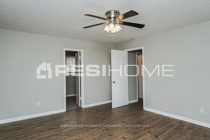 126 Greenwood Cir — Photo 9
