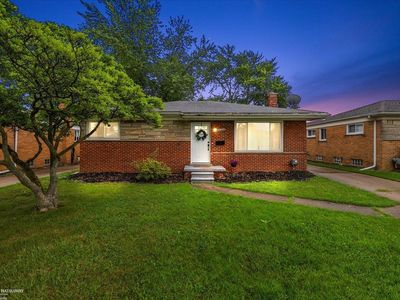 21400 Centennial St, Saint Clair Shores, MI, 48081