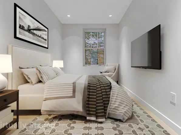 453 Hudson Street image 4 of 17