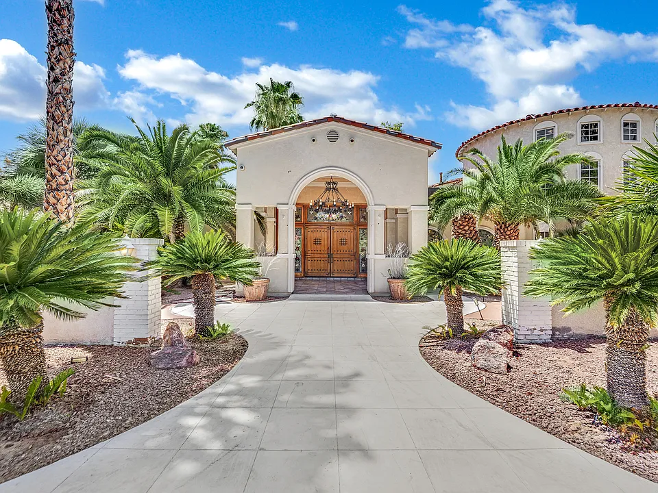 1250 Shadow Ln