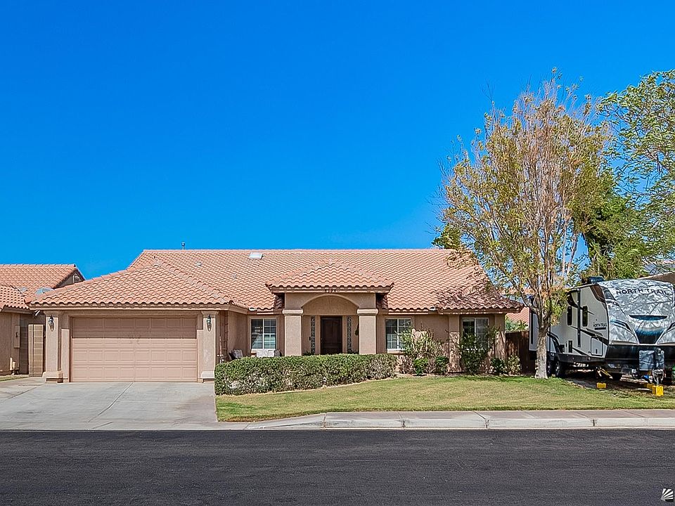 1st image of 8194 E Lorenzo Ln
