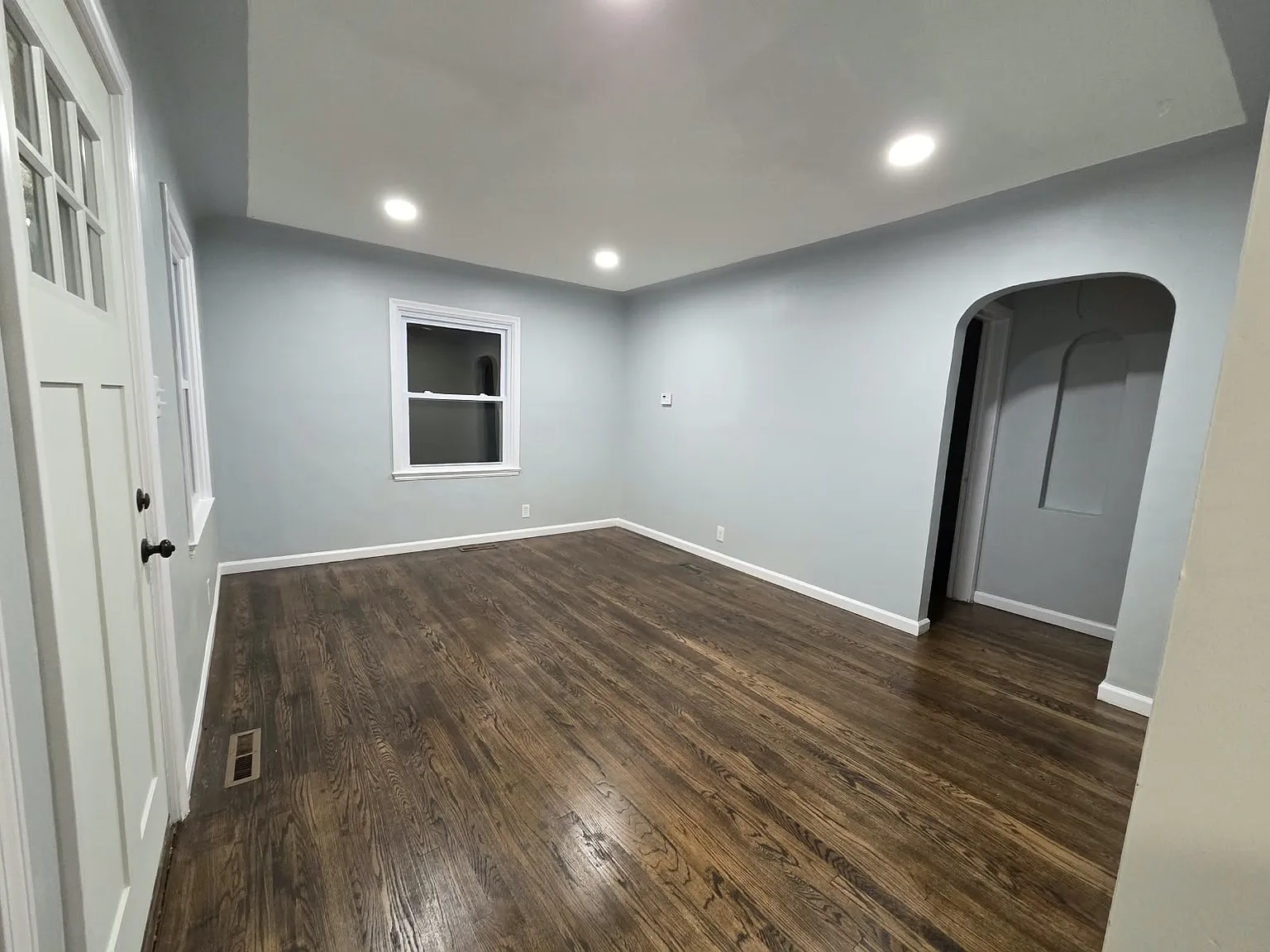 2 bed, 850 sqft, $1,200 — Photo 4