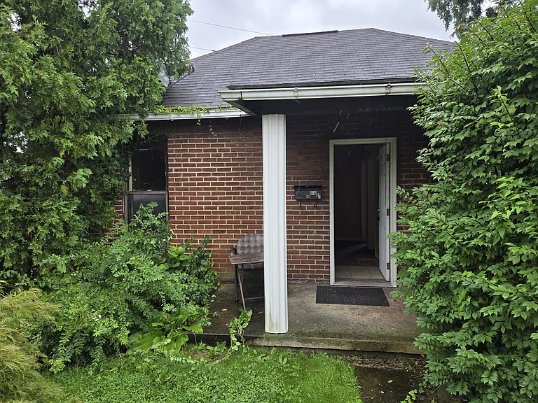 618 1/2 Fairmont Ave — Photo 2