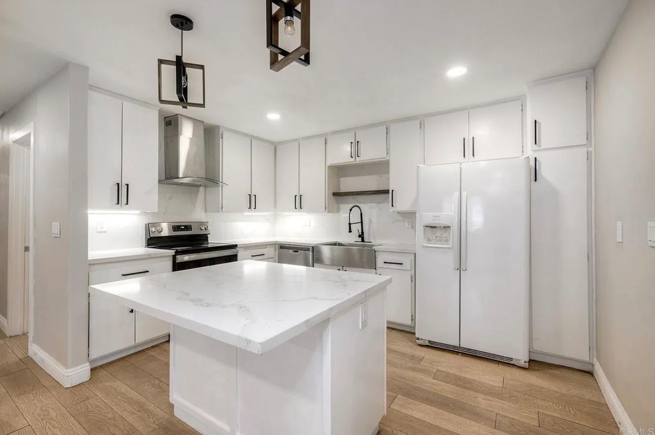 4 bed, 1100 sqft, $1,100 — Photo 4