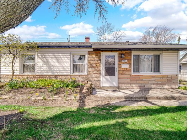 7906 Walnut Ave, Hammond, IN 46324