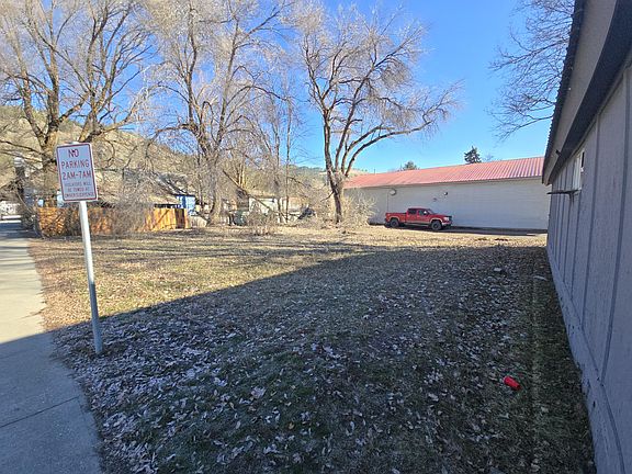 2nd image of 565 S Meyers St