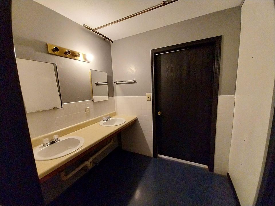 2nd image of 125 Anna Ave #2B