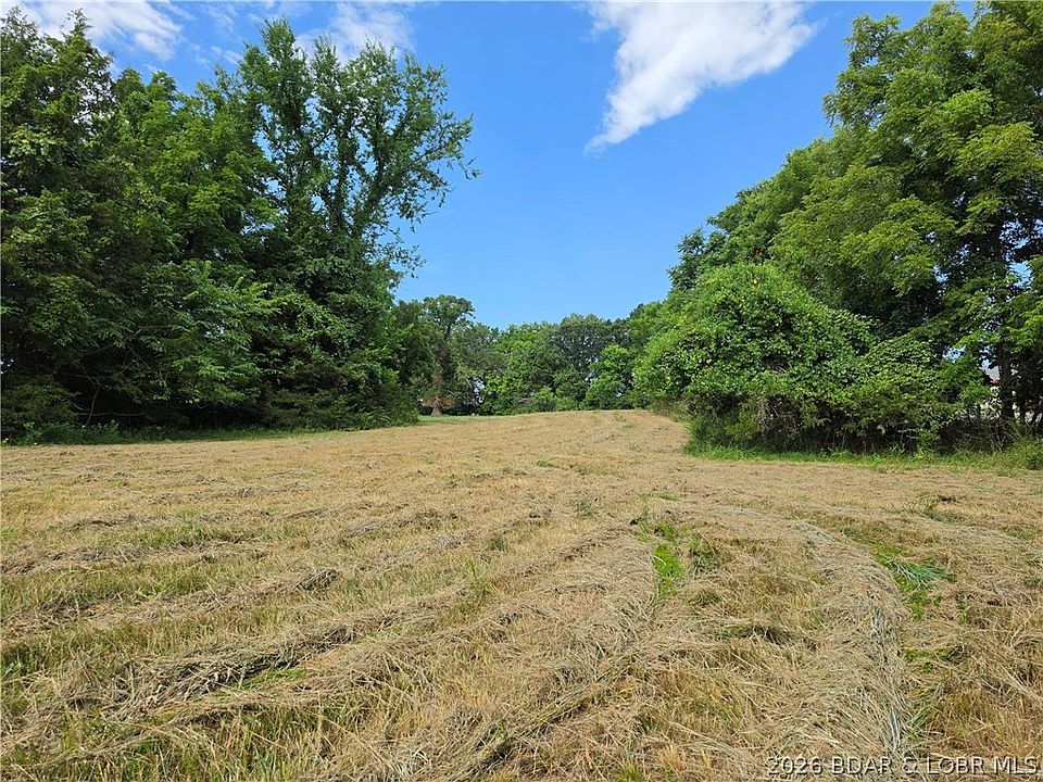 1st image of Robin Ln #15 & 16