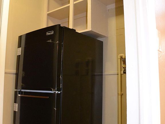 5th image of 2020 Florinda St #B
