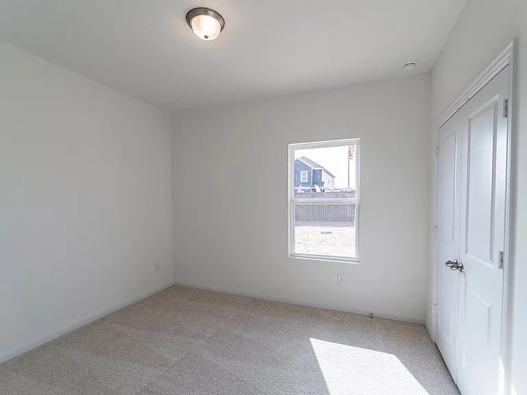 11130 Hollinger Cir — Photo 2