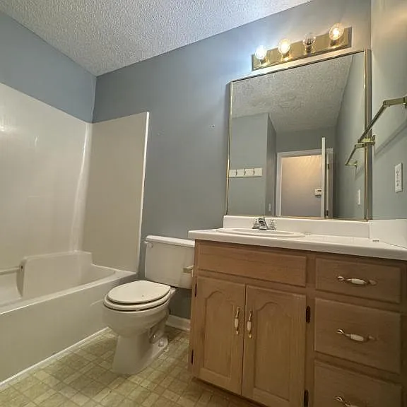 114 Palm Dr — Photo 15