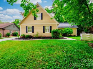 7521 Surreywood Pl, Charlotte, NC 28270