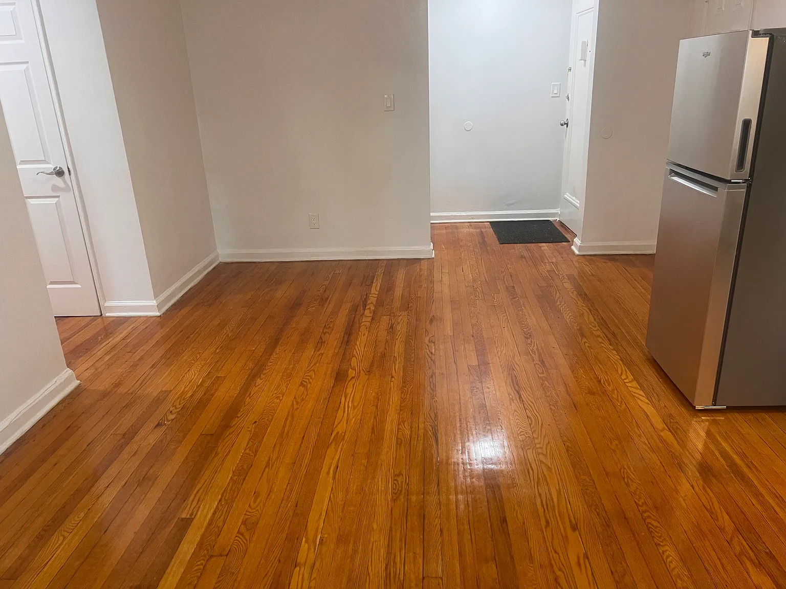 Studio, 400 sqft, $1,325 — Photo 4