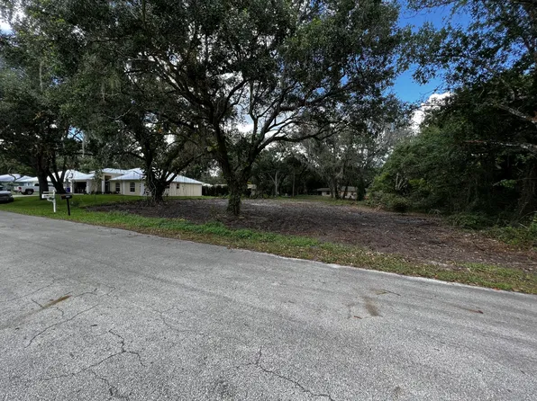 2134 Sullivan St, Sebring, FL 33875