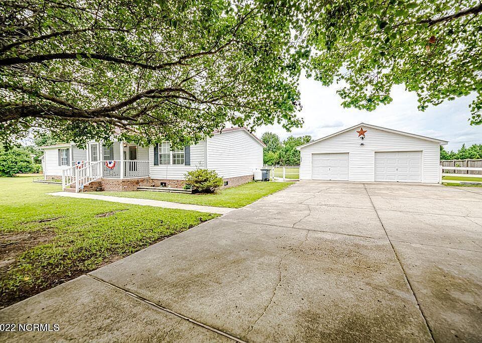 4928 Lobelia Road, Vass, NC 28394 Zillow