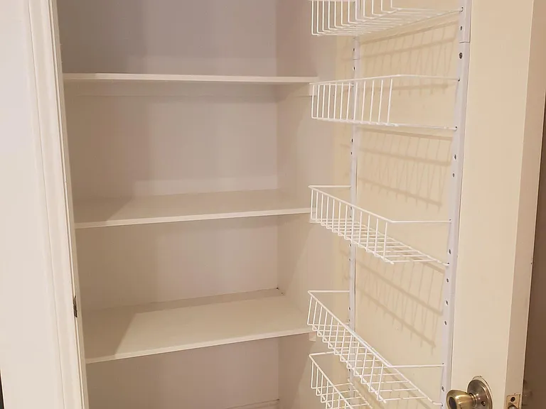 1000 Camelot Dr — Photo 15