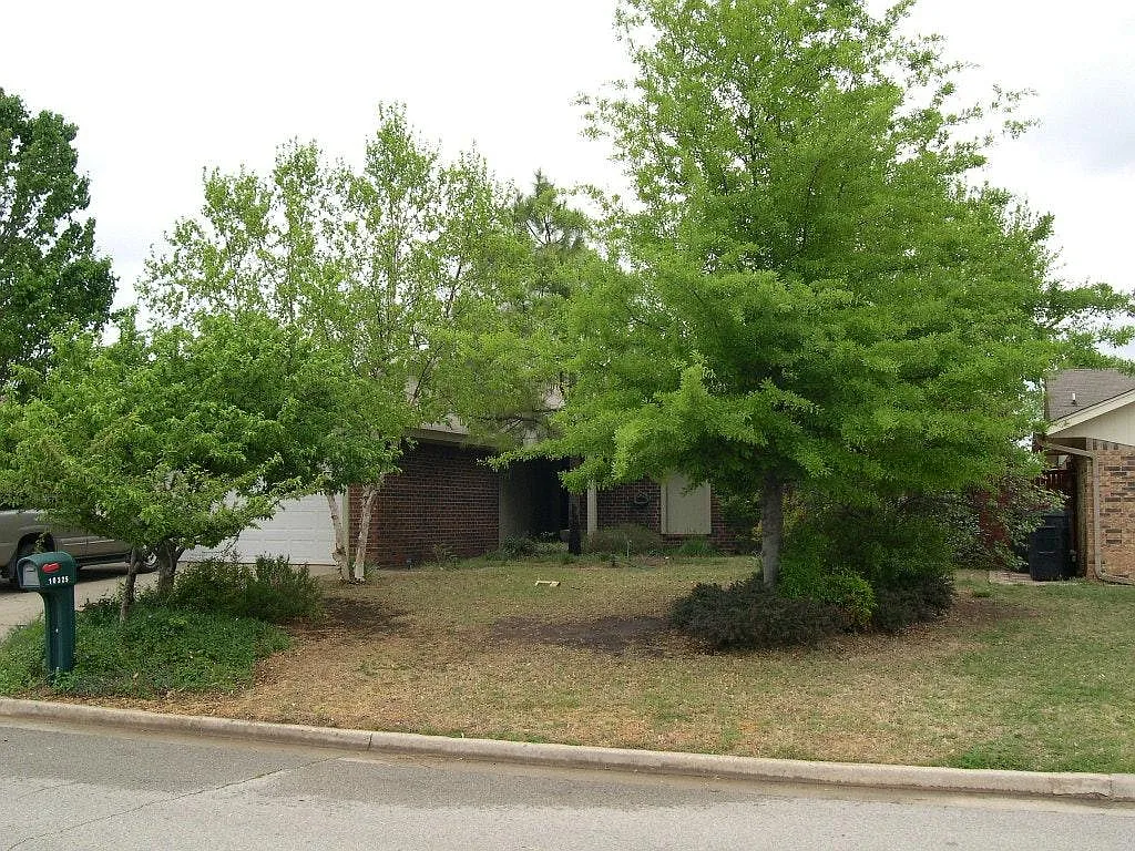 10325 Exter Avenue — Photo 3