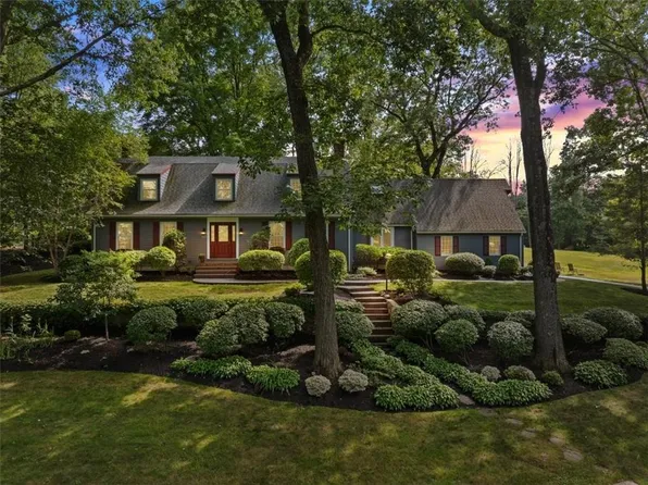 120 Knollridge Dr, North Smithfield, RI 02896