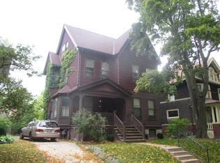 2925 N Hackett Ave, Milwaukee, WI 53211