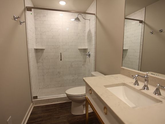 2nd image of 114 Lacosta Cir