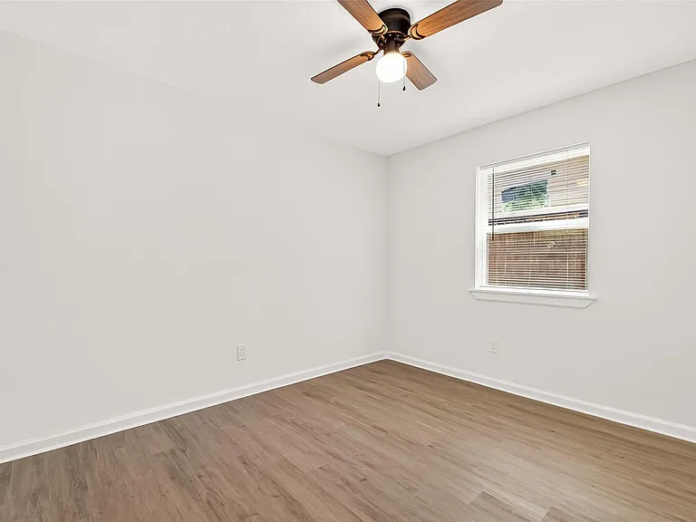 8306 Wayward Rd — Photo 27