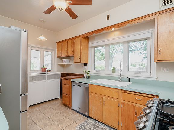 5th image of 7900 W Sunset Dr
