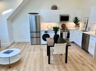 495-505 Trapelo Rd #302, Belmont, MA 02478