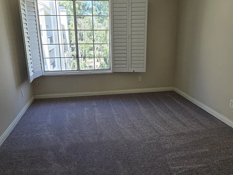 5520 Owensmouth Ave #313 — Photo 21