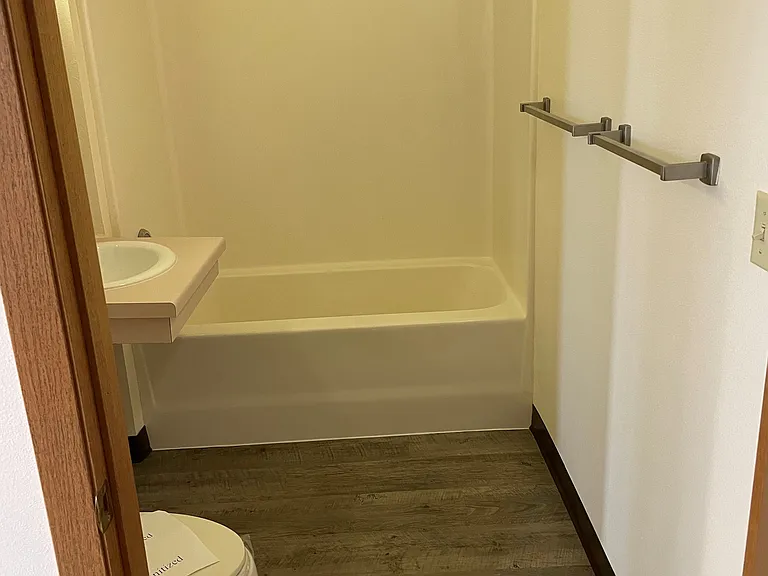 2BR bathroom