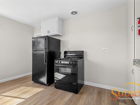 5th image of 1519.5 Missouri St