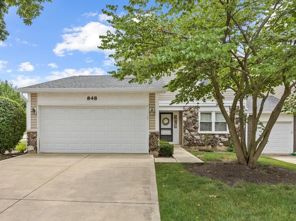 848 Colony Lake Dr, Schaumburg, IL 60194