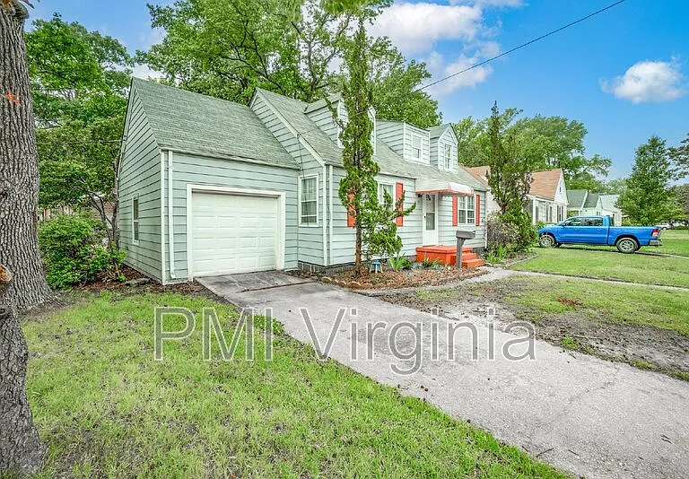 141 Howe St — Photo 2