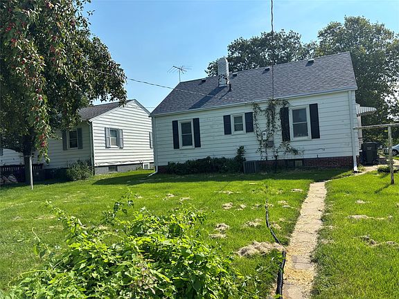 2nd image of 1619 4th St