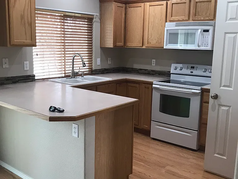 72 N Pleasant Hill Dr — Photo 17