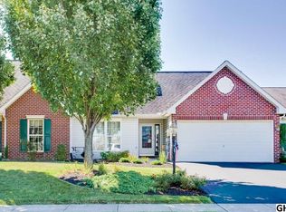 28 Ridgeway Dr, Mechanicsburg, PA 17050