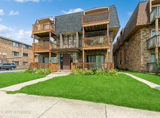 14747 Kenton Ave APT 2B, Midlothian, IL 60445