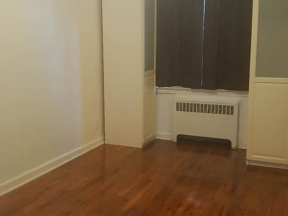 2nd image of 2125 E 17th St