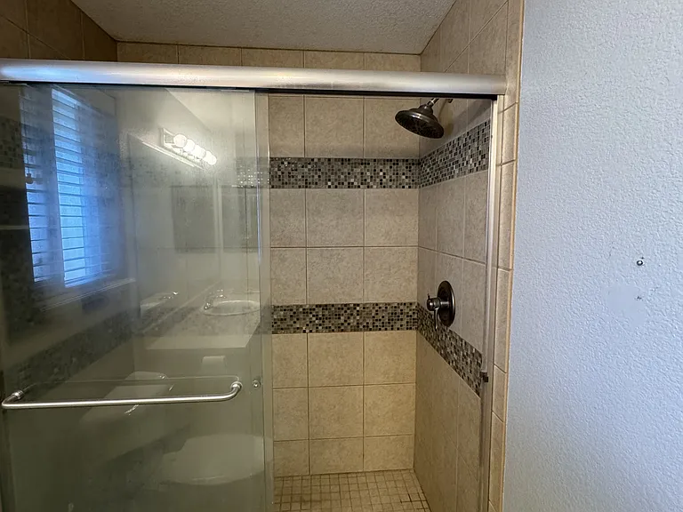 935 Fairfield Cir — Photo 11